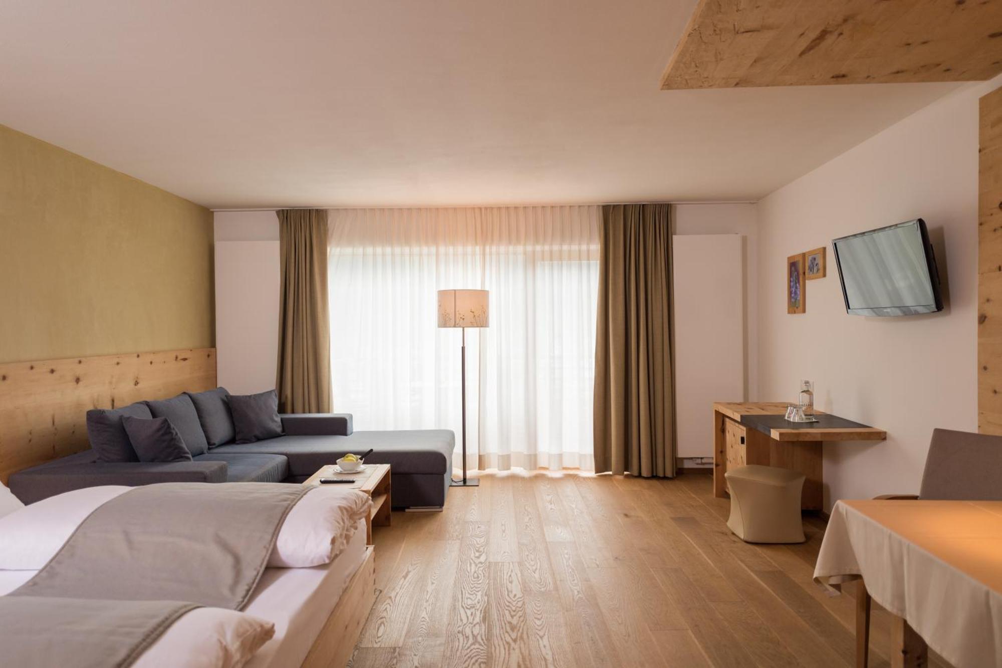 Naturhotel Leitlhof San Candido Bagian luar foto