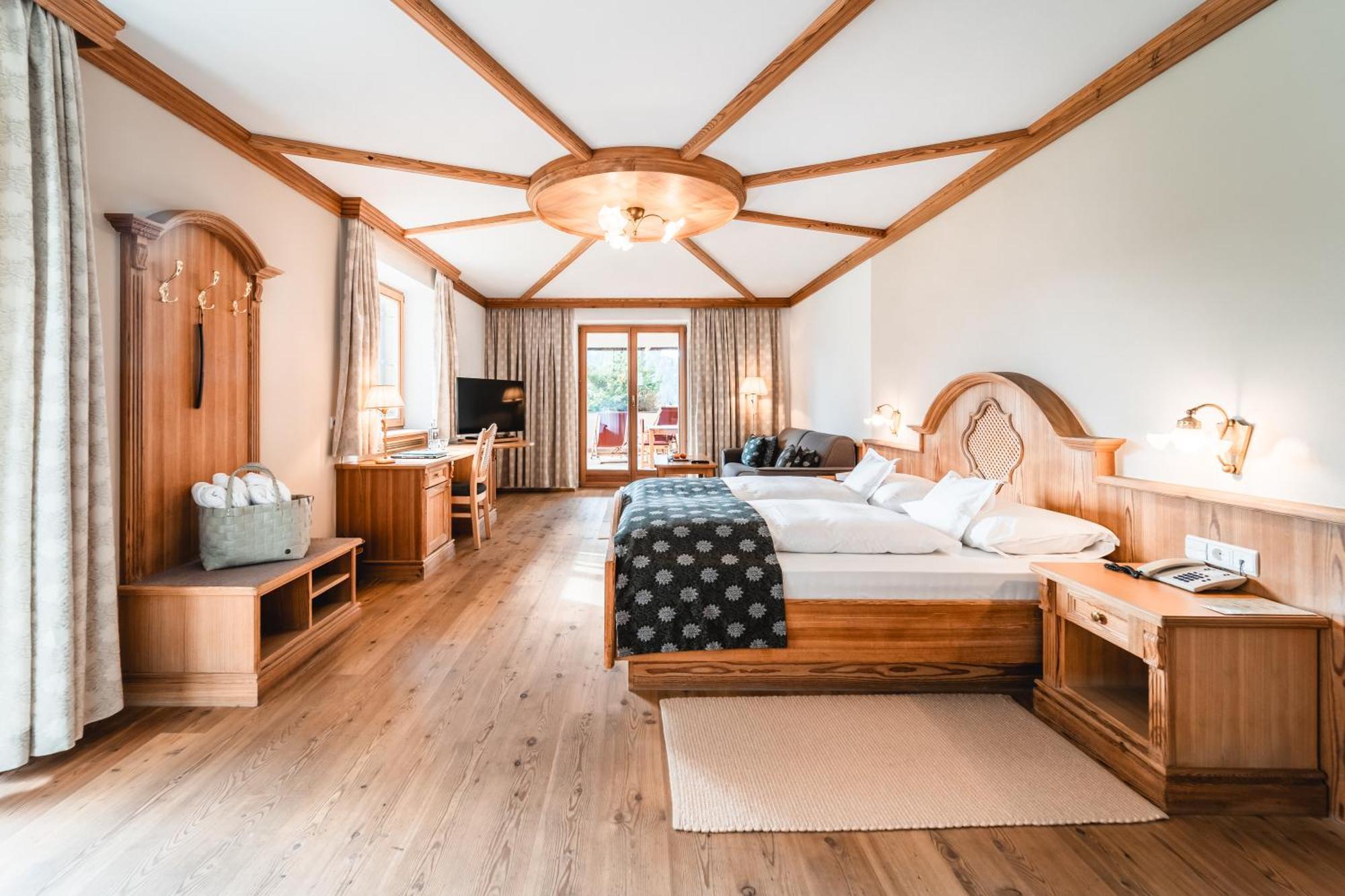 Naturhotel Leitlhof San Candido Bagian luar foto