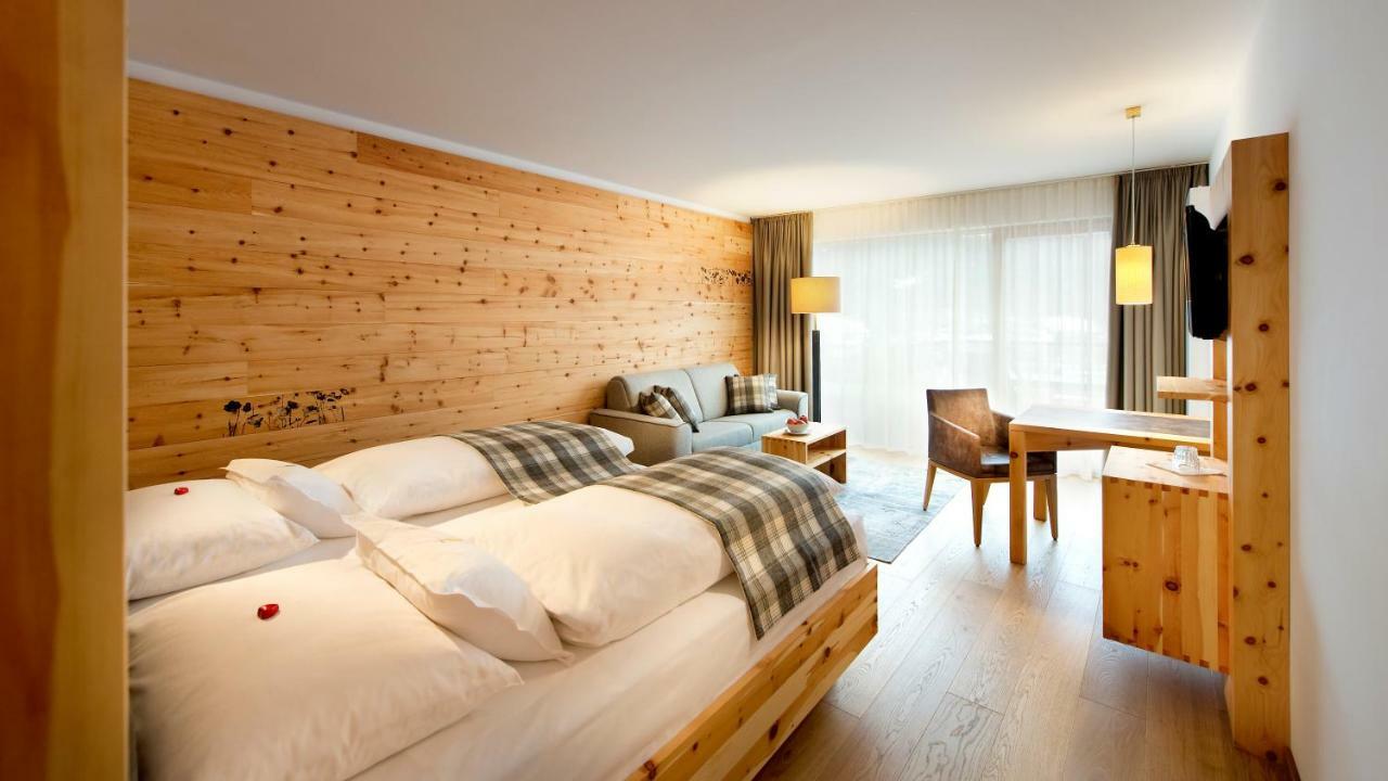 Naturhotel Leitlhof San Candido Bagian luar foto