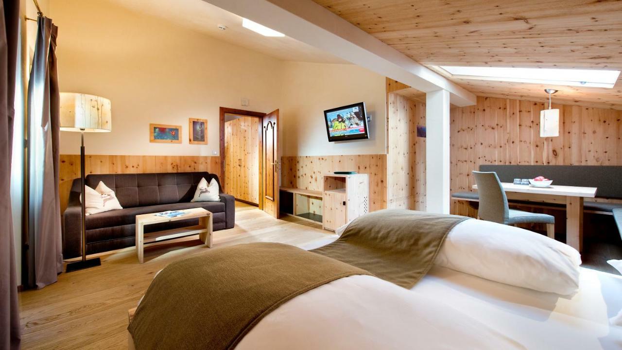 Naturhotel Leitlhof San Candido Bagian luar foto